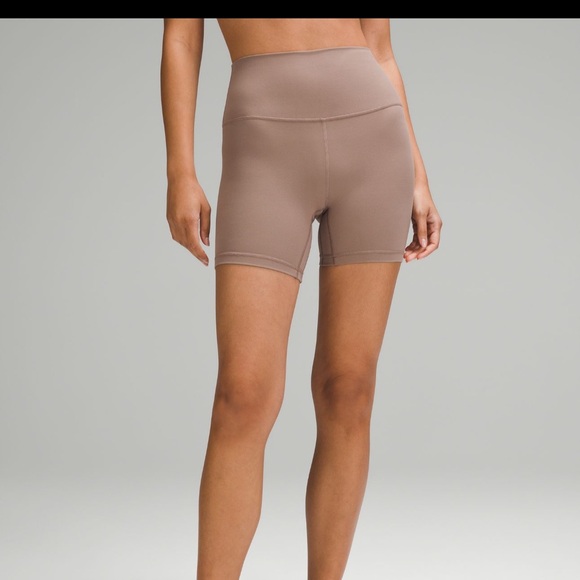 lululemon Align™ High-Rise Short 6" - Picture 1 of 6